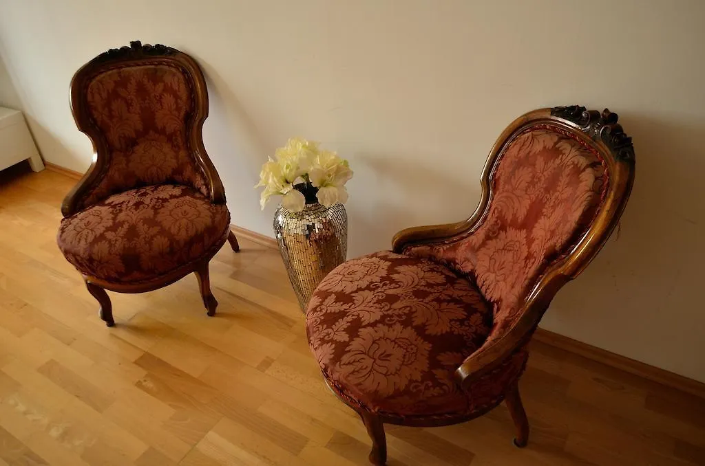 Urban Living Belvedere Studio Apartment Vienna Austria