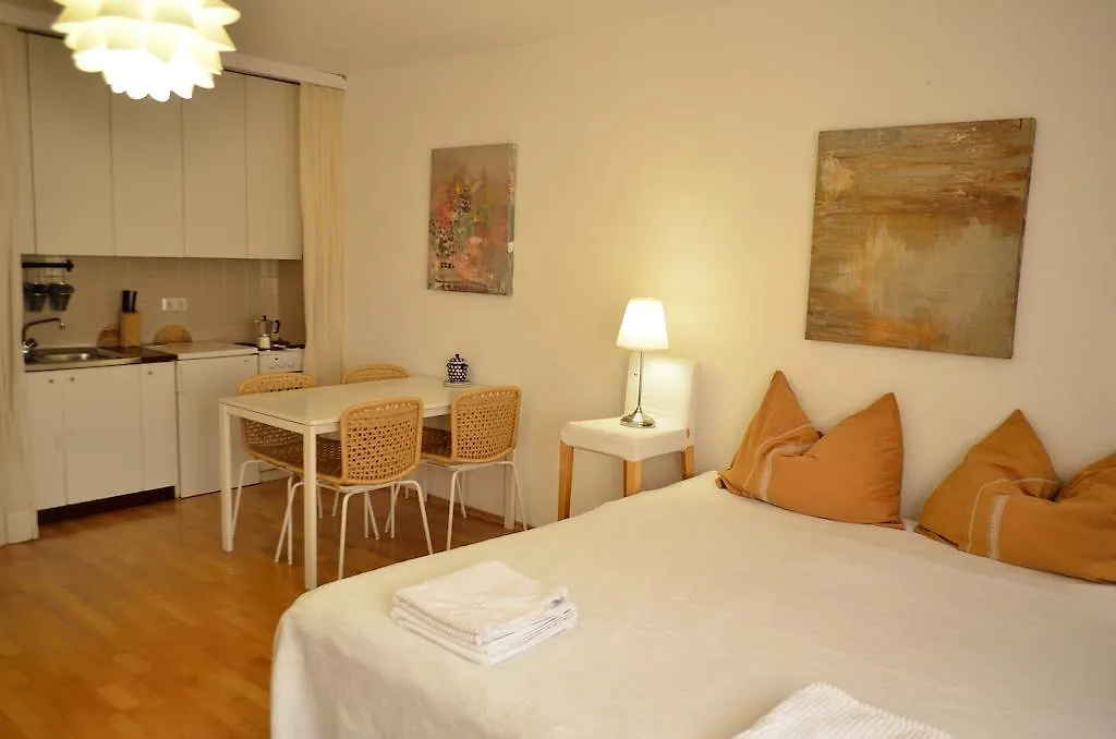 Urban Living Belvedere Studio Apartment Vienna