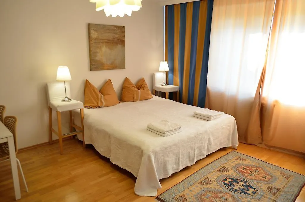 Urban Living Belvedere Studio Apartment Vienna